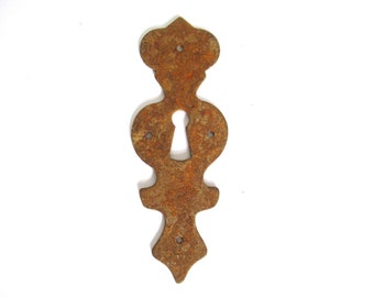 Vintage Rusty metal Escutcheon, keyhole cover, 5 5/16 inches. #905G3CK3