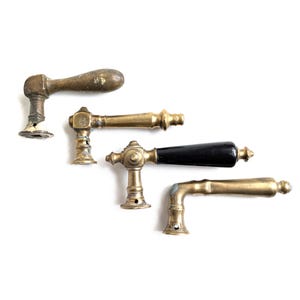 Antique brass door handle (one). For shaft 8x8 mm. Single door handle, no sets, old handle with authentic patina. Choose a number. #9C5G64K8