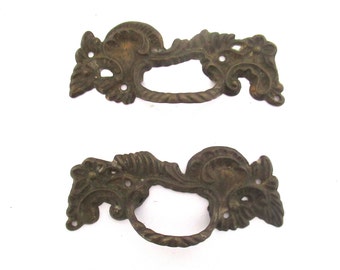 Vintage drawer pulls - ornate cabinet pulls - furniture hardware, salvage. #8A4G21K12