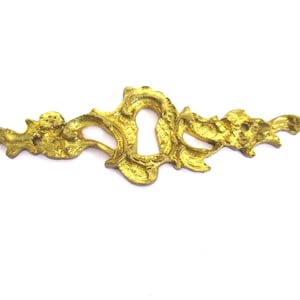 1 (ONE) Antique ornated brass keyhole cover Ornamental escutcheon Cabinet Hardware Furniture applique. #7DCGAK4