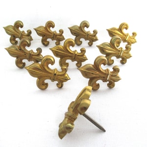 Adorno para muebles de latón con forma de lirio de los valles, 1 (UN) alfiler/clavo francés con forma de lirio, flor de lis. #8A1G51K3