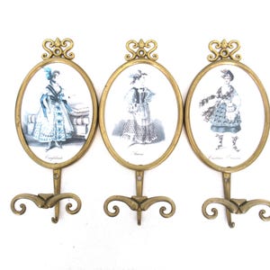 Vintage brass wall hooks, coat hooks made in Italy. #9C7G210K1