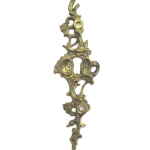 Antique brass keyhole cover, escutcheon, key hole plate. Restoration hardware. #7D7G1EK3