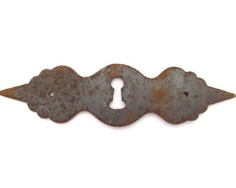 Vintage rusty escutcheon, keyhole cover, 5 15/16 inch. #904G13K6
