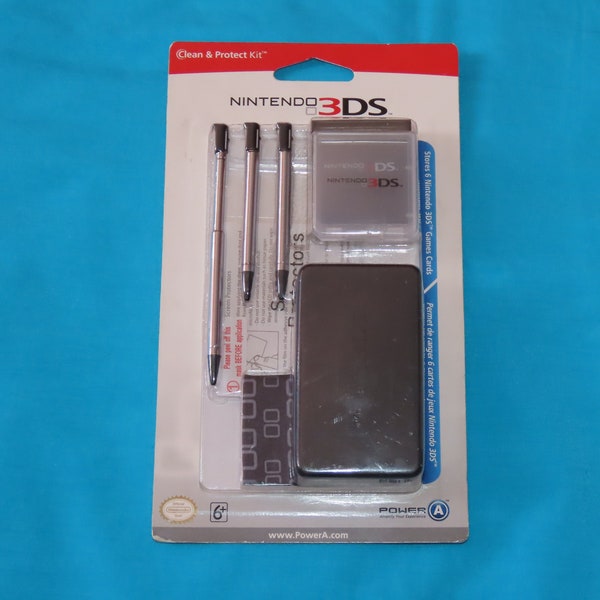 Nintendo 3DS Universal Clean and Protect Kit in Black for Nintendo Systems - D*