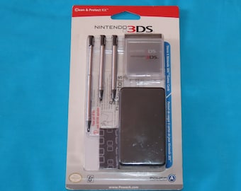 Nintendo 3DS Universal Clean and Protect Kit in Black for Nintendo Systems - D*