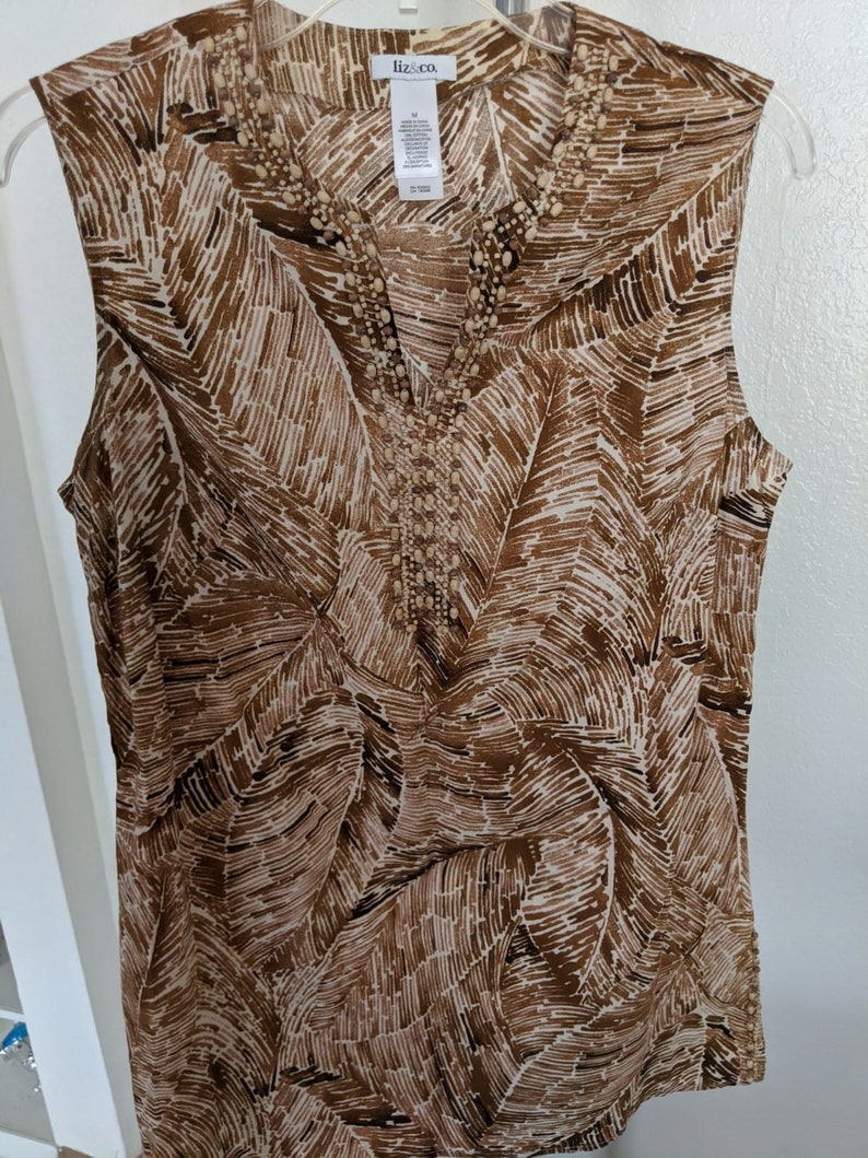 Vintage Multiple Colors Large and Medium Sleeveless Button Up and Tunic Collar Women’s Blouses/ Shirts, various colors, in great condition image 6