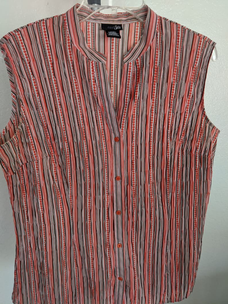 Vintage Multiple Colors Large and Medium Sleeveless Button Up and Tunic Collar Women’s Blouses/ Shirts, various colors, in great condition image 4