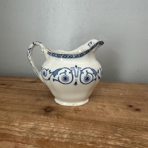 Antique Burgess & Leigh blue and white Middleport Pottery Leighton Creamer