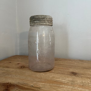 Antikes eingebettetes Einmachglas vontisch von CJCo Mason