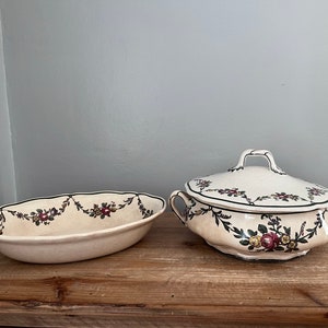 Royal Doulton Serving bowl and Covered Casserole