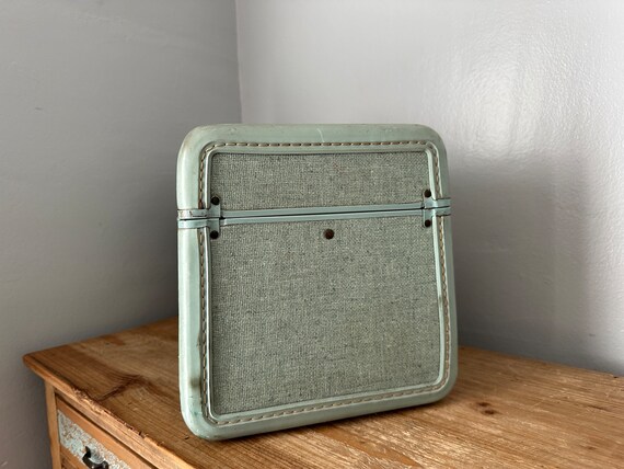 Vintage turquoise blue Samsonite train case - image 8