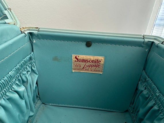 Vintage turquoise blue Samsonite train case - image 5