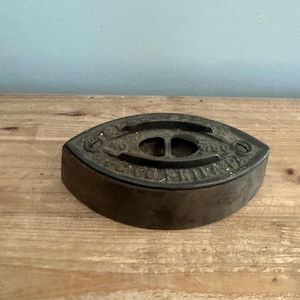 Vintage sad iron- Enterprise Mfg Co Phila PA NO 50 USA