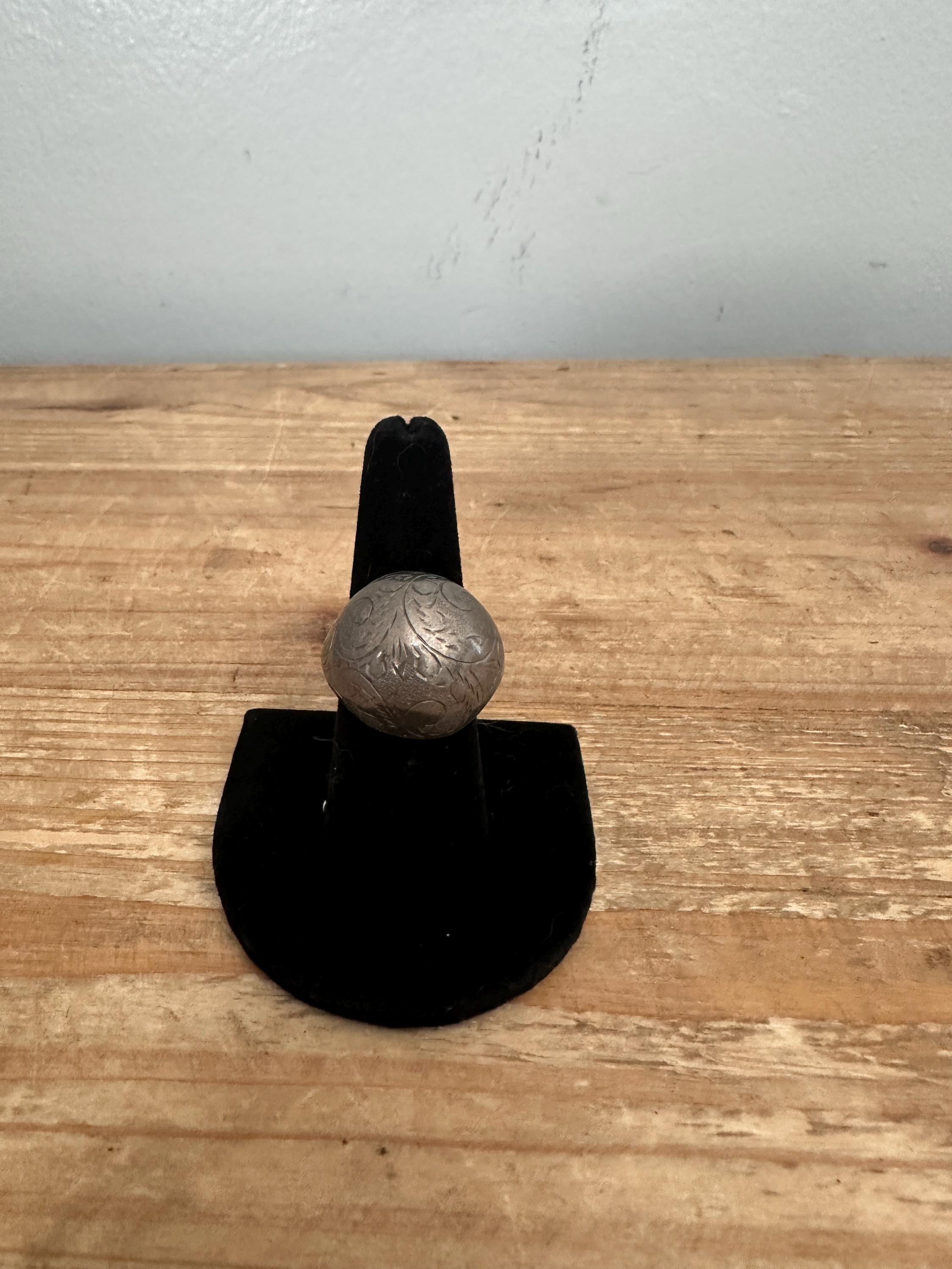Siam Sterling Ring - Etsy