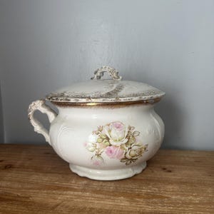 Antique Buffalo Pottery chamber pot with mismatched lid