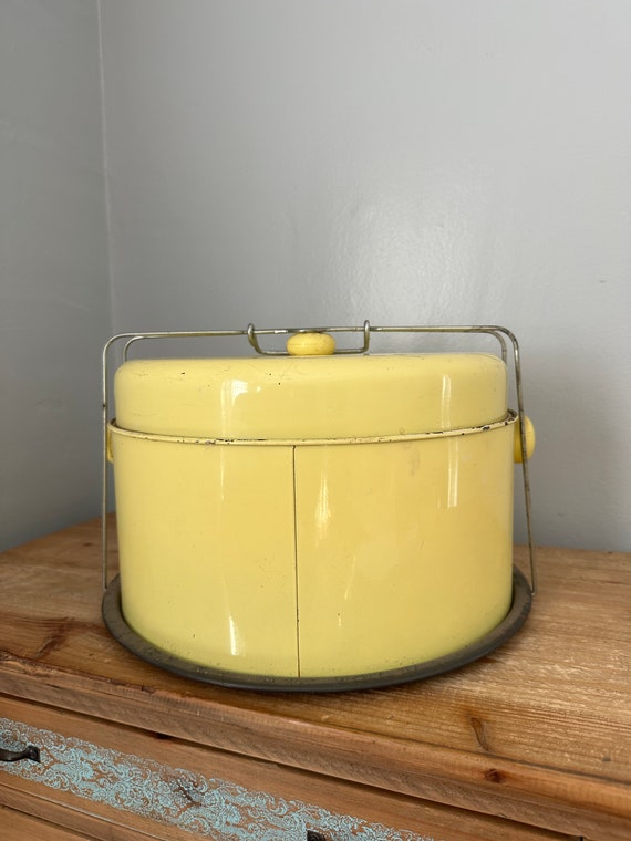 1950's yellow aluminum cake carrier - image 4