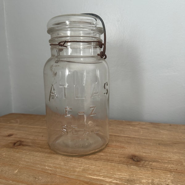 Vintage Atlas EZ Seal quart jar with glass lid