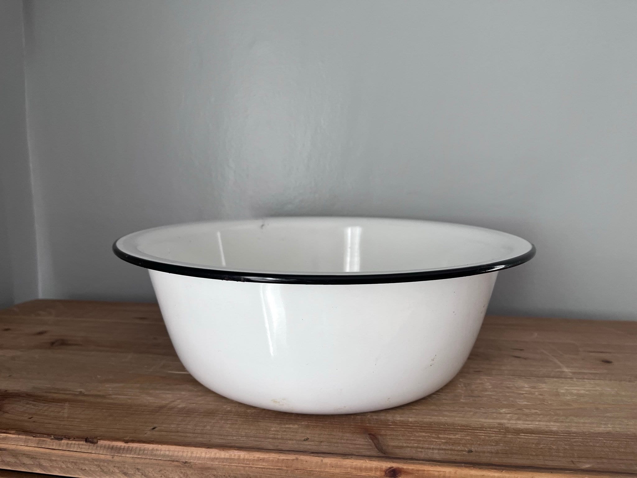 White Enamel Bowls with Black Rim - Set of 4