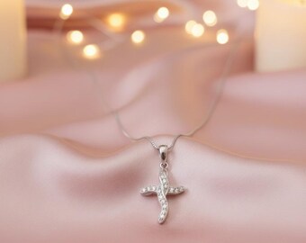 Colar de prata 925 com cruz, cruz com zircônias