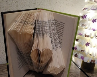 Book Folding,Folded Book, Libro Piegato, Libro Scultura , Fatto a mano, Libro piegato Regalo, TRE CUORI