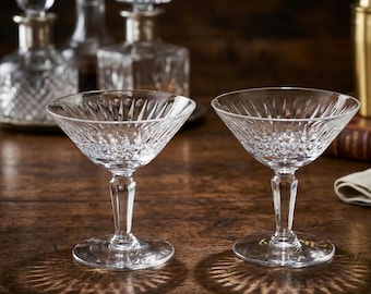 Set van twee borrelglaasjes van loodkristal, vintage cocktail- of proefglaasjes.