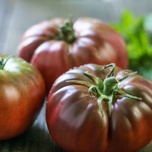 10 Heirloom Vegetable Seeds - Black Brandywine Tomato -Large Delicious Fruit-Save Big on More Packs Mix and Match