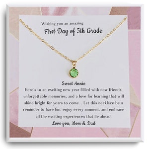 Colar de presente do primeiro dia da 5ª série - Presente do primeiro dia da escola - Ideia de presente para colar personalizado de volta às aulas do primeiro dia da primeira série para meninas