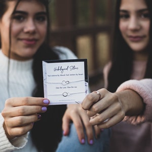 Unbiological Sister Gift - Unbiological Sister - Soul Sister Bracelet - Best friend Gift - Matching Set of 2 - Silver Interlocking Bracelet