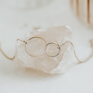 Linked Circle Bracelets - Friendship Bracelets - Interlocking Bracelet - Eternity Bracelet in Sterling Silver, Gold, Rose Bracelet