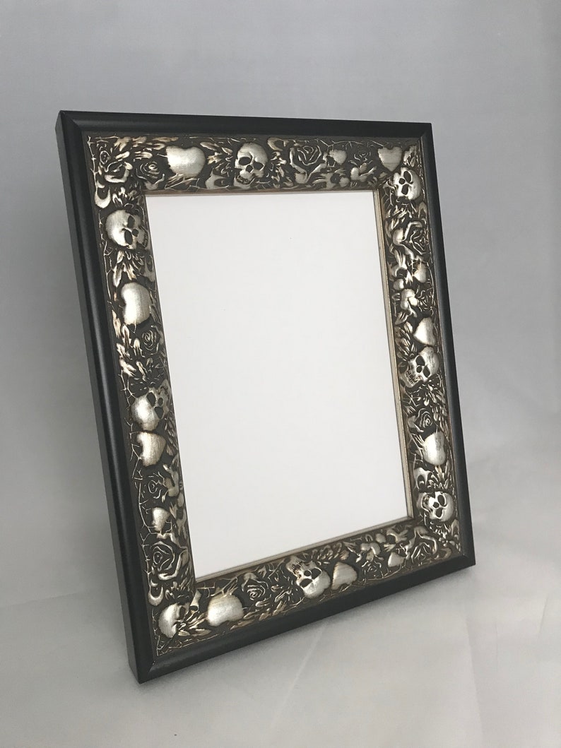 5x7 Tattoo Picture Frame Skull /& Hearts Picture Frame 4x6 Silver Skull and Hearts Silver Picture Frame with Velvet Easel Backing 8x10