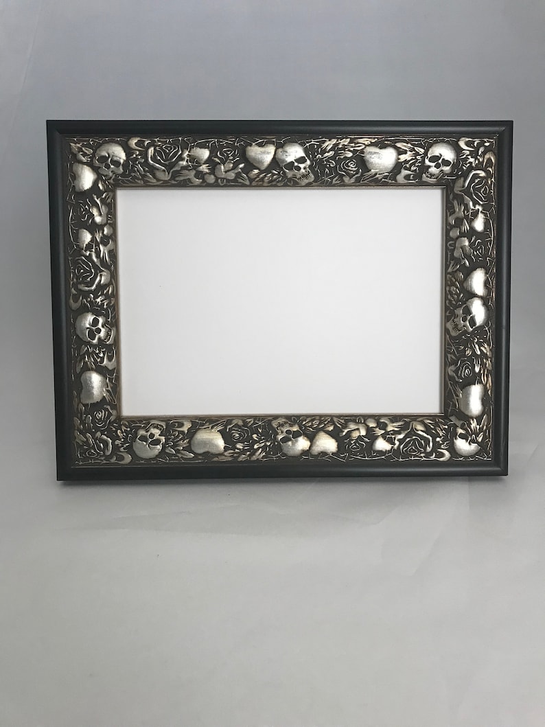 5x7 Tattoo Picture Frame Skull /& Hearts Picture Frame 4x6 Silver Skull and Hearts Silver Picture Frame with Velvet Easel Backing 8x10