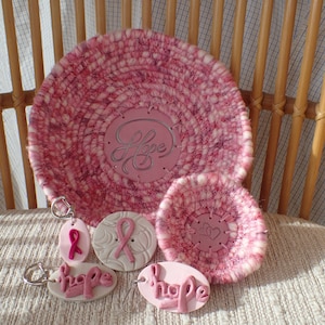 Breast Cancer Awareness Rope Basket: Pink Ribbon Zipper Pulls & Buttons