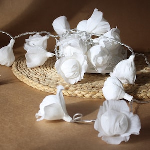 HANDGEMAAKTe Rozen String lichten, Lichten slinger, Flower lights slinger, Bruiloft verlichting, Fairy lichten, Slaapkamer verlichting, Magnolia decor, Rozen.