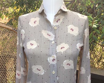 1970's Button Down Floral Printed Blouse With Long Sleeves and Collar Size Medium
