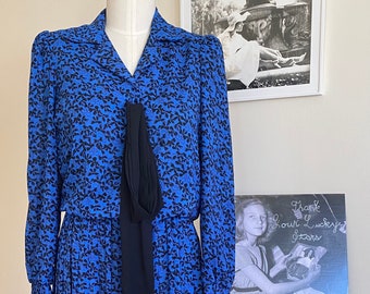 Women’s 1980s cobalt blue bow print dress