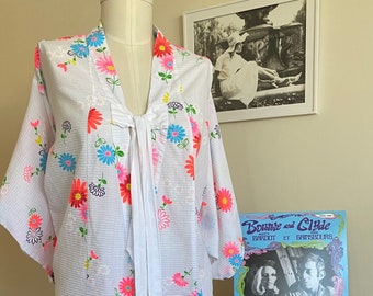 1960s Girls Kimono with amazing hippie floral print on white searsucker fabric
