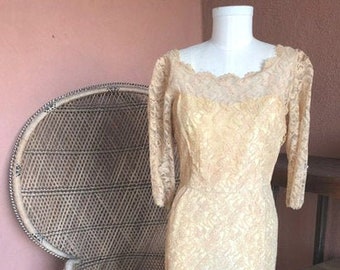 Pretty 1950s Lace Wiggle Dress Champagne Pink Color