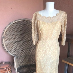 Pretty 1950s Lace Wiggle Dress Champagne Pink Color