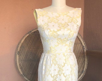 1950's Cotton Lace fully Lined Wiggle Dress