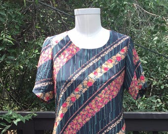 1990'S Bias Floral Stripe Shift Dress. 100% Silk. Short Sleeve. Crew Neck. Black and Hot Pink Size Medium/Large