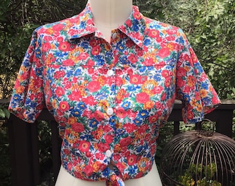 1990's Crop Tie Floral Print Top with Cut Out at Center Back. Women's Size Large