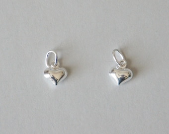Plata de ley, corazón abullonado, dije de corazón, colgante de corazón, corazón pequeño, 6,6 x 7,4 mm, 3 mm de grosor, anilla cerrada, envío rápido desde EE. UU.