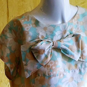 Vintage Floral Day Wiggle Mini Dress