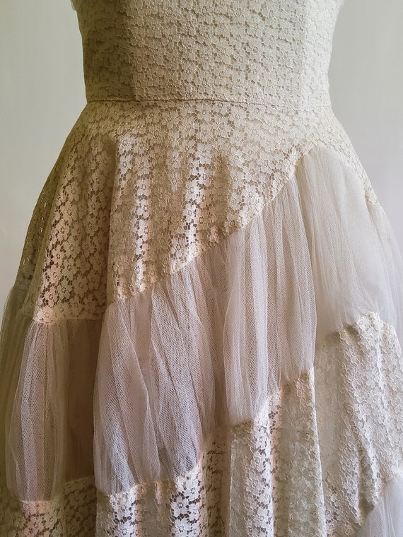 Vintage Strapless Long White Lace Wedding Dress A Line Prom Dress cc1622 main image 1
