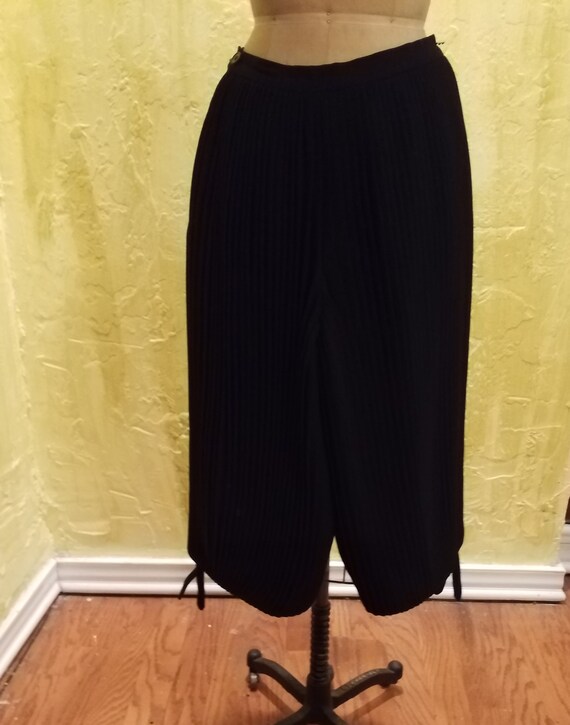 Vintage Pleated Wool Pedal Pushers