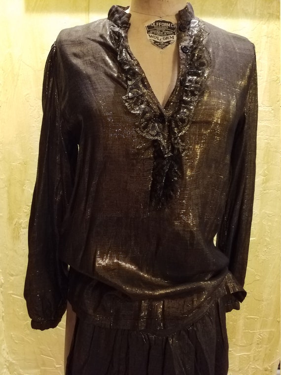 Gold Metallic Capri Pant Set