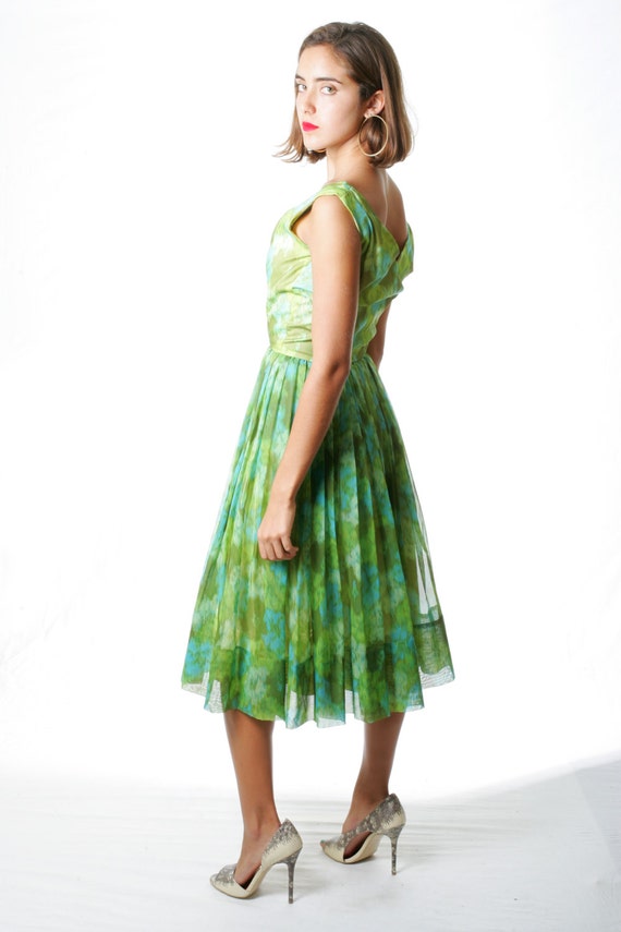 CLEARANCE SALE Vintage Garden Day Pleated Dress F… - image 5