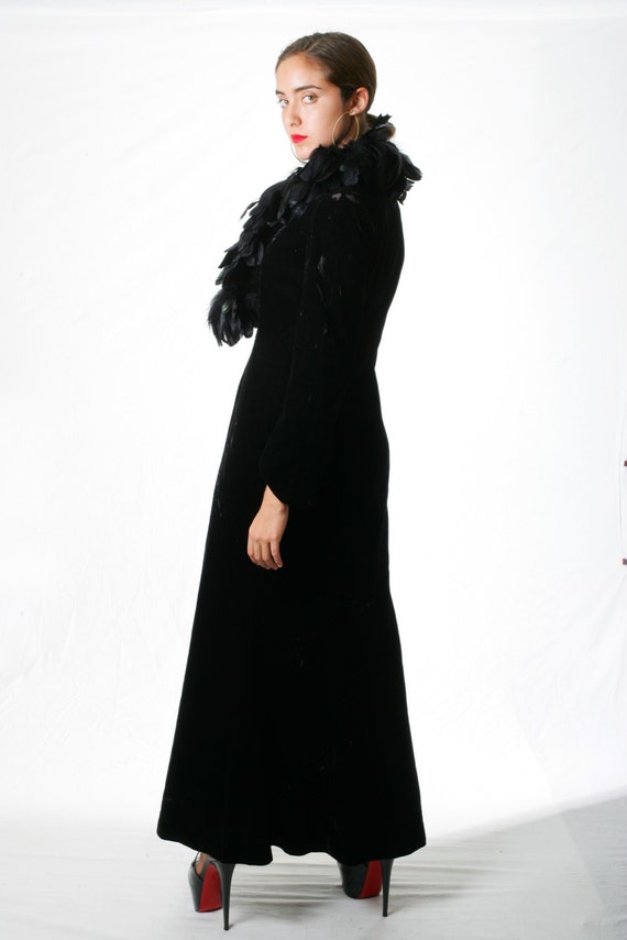 Vintage Couture Bespoke Velvet Theatre Coat with … - image 3