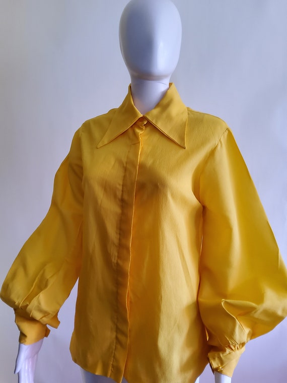 CLEARANCE LOT of 5 Vintage Blouse US Shipping Inc… - image 4